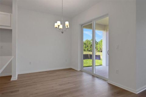 House in Lady Lake, Florida 4 bedrooms, 150.97 sq.m. № 1895146 - photo 14