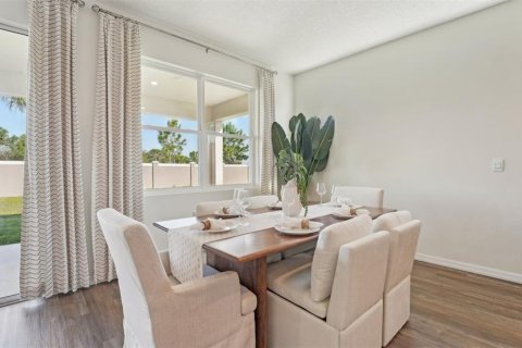 Villa ou maison à vendre à Zephyrhills, Floride: 4 chambres, 188.96 m2 № 1614066 - photo 9