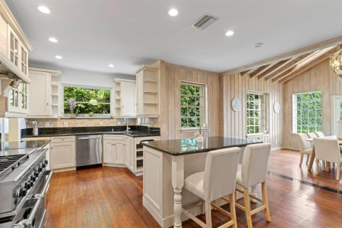 House in West Palm Beach, Florida 4 bedrooms, 397.81 sq.m. № 2146763 - photo 22