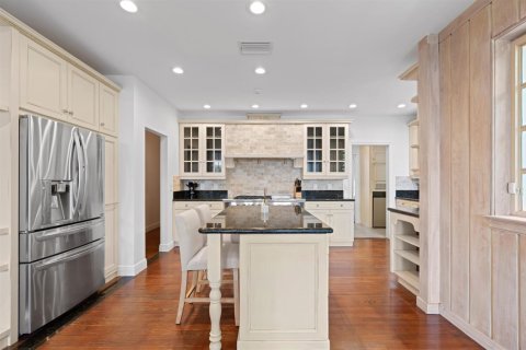 House in West Palm Beach, Florida 4 bedrooms, 397.81 sq.m. № 2146763 - photo 24