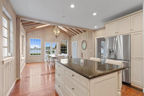 House in West Palm Beach, Florida 4 bedrooms, 397.81 sq.m. № 2146763 - photo 27