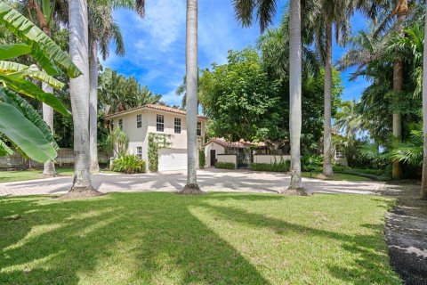 House in West Palm Beach, Florida 4 bedrooms, 397.81 sq.m. № 2146763 - photo 12