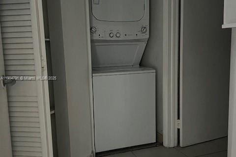 Copropriété à louer à Miami, Floride: 2 chambres, 76.92 m2 № 1956718 - photo 4