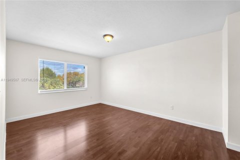 Снять в аренду кондоминиум в Майами, Флорида 1 спальня, 66.15м2, № 2005230 - фото 8