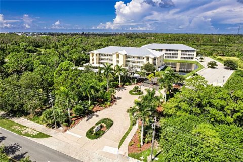 Condo in Rotonda, Florida, 3 bedrooms  № 2410579