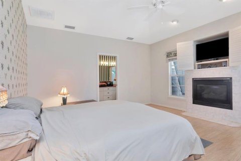 House in Tarpon Springs, Florida 3 bedrooms, 217.11 sq.m. № 1831723 - photo 24