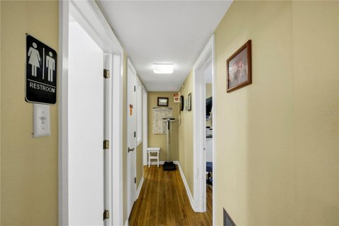 Купить коммерческую недвижимость в Лейк-Уэльс, Флорида 180.51м2, № 2324988 - фото 13