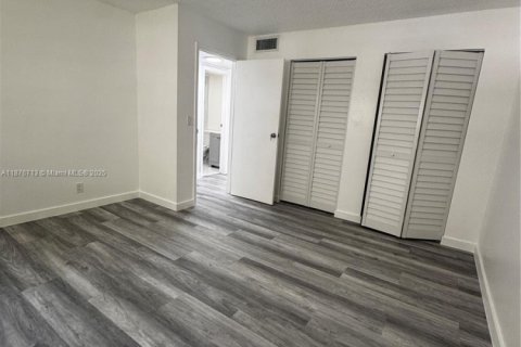 Condominio en alquiler en Hollywood, Florida, 2 dormitorios, 83.61 m2 № 1923614 - foto 23