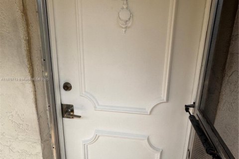 Condominio en alquiler en Hollywood, Florida, 2 dormitorios, 83.61 m2 № 1923614 - foto 14