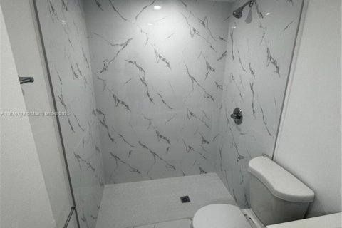 Condominio en alquiler en Hollywood, Florida, 2 dormitorios, 83.61 m2 № 1923614 - foto 20