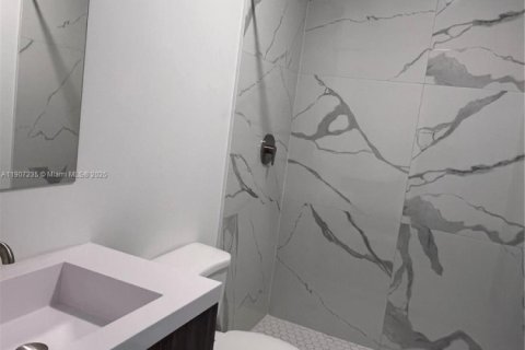 Townhouse in Homestead, Florida 4 bedrooms, 129.88 sq.m. № 1963651 - photo 12