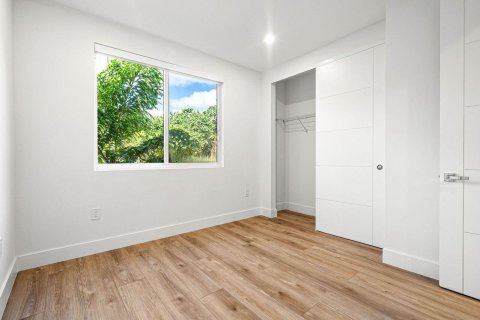 Propiedad comercial en venta en Fort Lauderdale, Florida, 397.81 m2 № 2407318 - foto 27