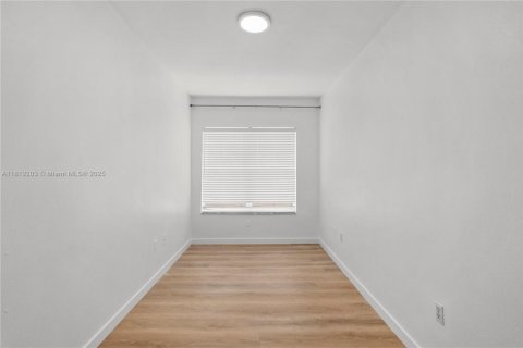 Copropriété à louer à Miami Beach, Floride: 1 chambre, 53.42 m2 № 1931427 - photo 10