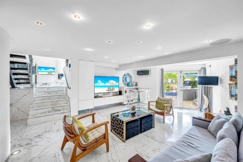 House in Fort Lauderdale, Florida 4 bedrooms, 285.49 sq.m. № 2389924 - photo 17