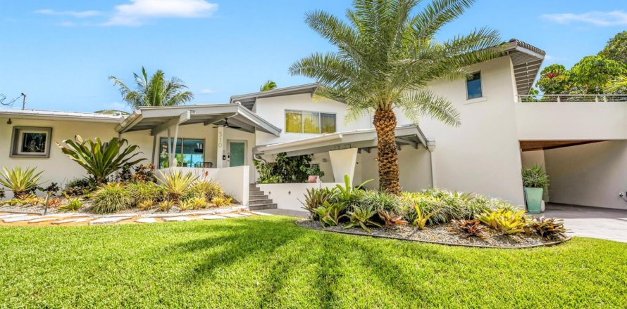 House in Fort Lauderdale, Florida 4 bedrooms, 285.49 sq.m. № 2389924