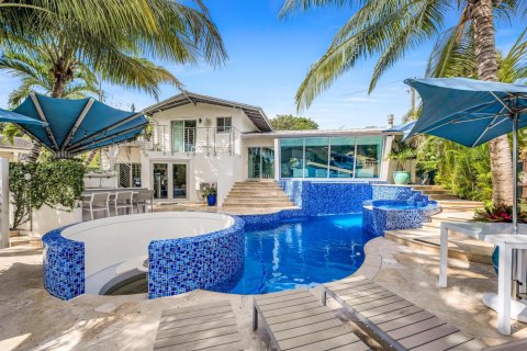 House in Fort Lauderdale, Florida 4 bedrooms, 285.49 sq.m. № 2389924 - photo 4
