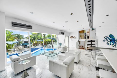 House in Fort Lauderdale, Florida 4 bedrooms, 285.49 sq.m. № 2389924 - photo 9