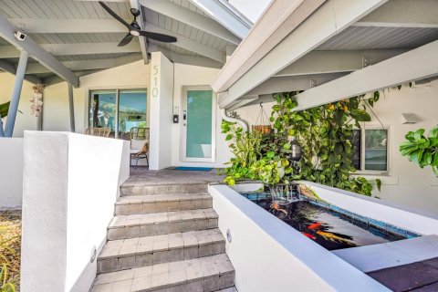 House in Fort Lauderdale, Florida 4 bedrooms, 285.49 sq.m. № 2389924 - photo 7
