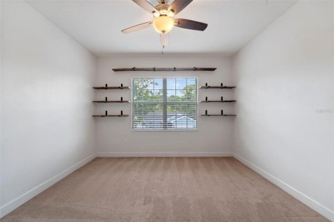 Townhouse in Saint Petersburg, Florida 4 bedrooms, 213.68 sq.m. № 1879354 - photo 29