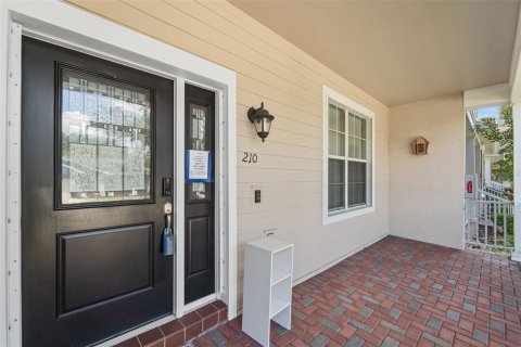 Townhouse in Saint Petersburg, Florida 4 bedrooms, 213.68 sq.m. № 1879354 - photo 3
