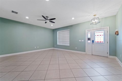 Townhouse in Saint Petersburg, Florida 4 bedrooms, 213.68 sq.m. № 1879354 - photo 5