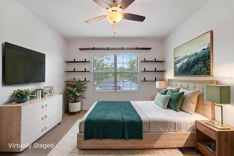 Townhouse in Saint Petersburg, Florida 4 bedrooms, 213.68 sq.m. № 1879354 - photo 28