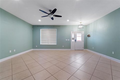 Townhouse in Saint Petersburg, Florida 4 bedrooms, 213.68 sq.m. № 1879354 - photo 7