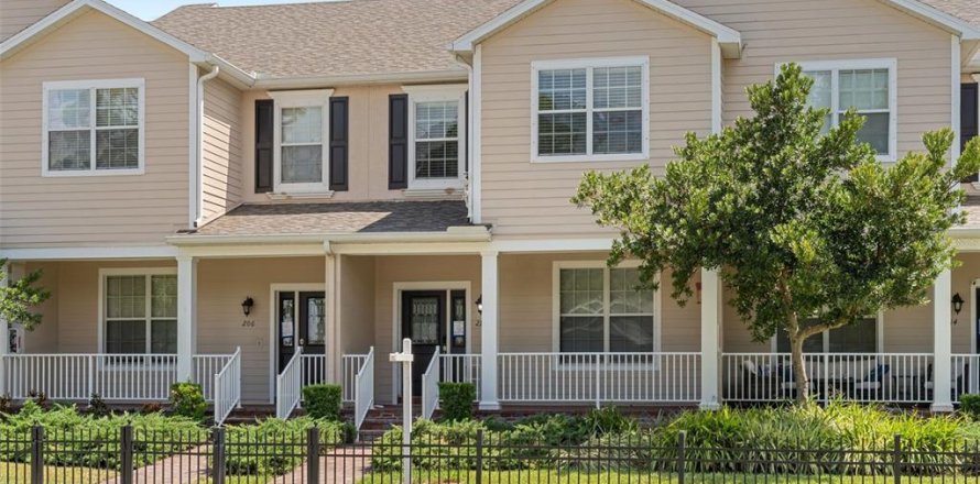 Townhouse in Saint Petersburg, Florida 4 bedrooms, 213.68 sq.m. № 1879354