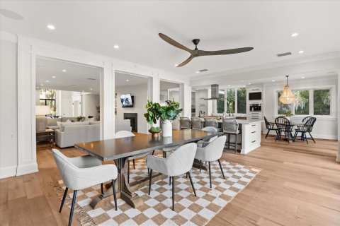House in Winter Park, Florida 6 bedrooms, 594.2 sq.m. № 2232210 - photo 19