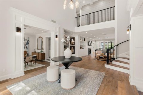 House in Winter Park, Florida 6 bedrooms, 594.2 sq.m. № 2232210 - photo 3