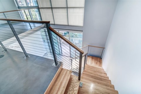 Condo in Miami, Florida, 2 bedrooms  № 2024051 - photo 26