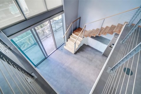 Condo in Miami, Florida, 2 bedrooms  № 2024051 - photo 27