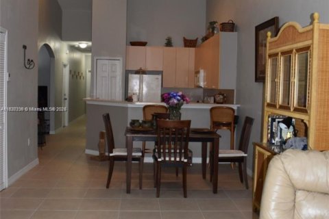 Condo in Homestead, Florida, 2 bedrooms № 1940810 - photo 25