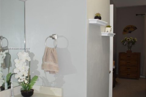 Condo in Homestead, Florida, 2 bedrooms № 1940810 - photo 8