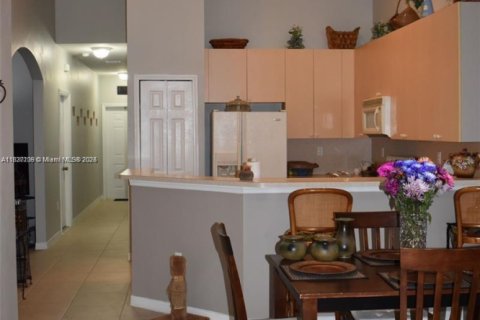 Condo in Homestead, Florida, 2 bedrooms № 1940810 - photo 12