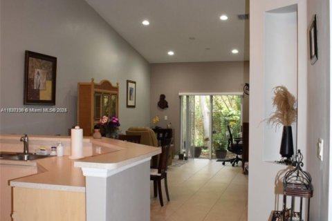 Condo in Homestead, Florida, 2 bedrooms № 1940810 - photo 13