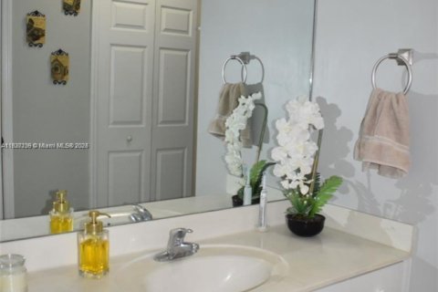 Condo in Homestead, Florida, 2 bedrooms № 1940810 - photo 21