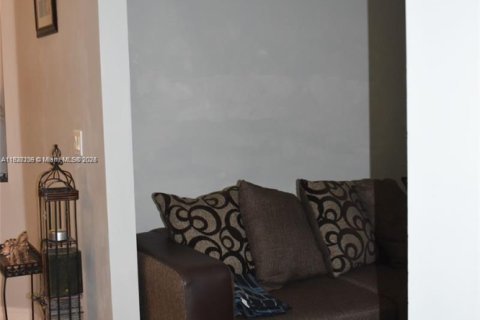 Condo in Homestead, Florida, 2 bedrooms № 1940810 - photo 7