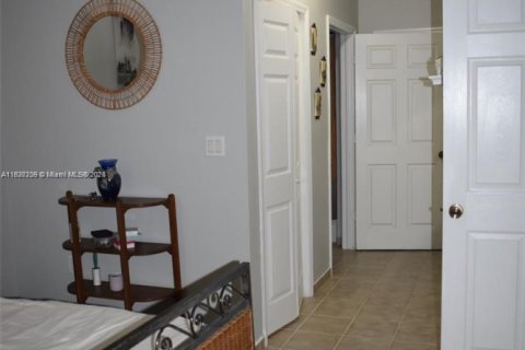 Condo in Homestead, Florida, 2 bedrooms № 1940810 - photo 23