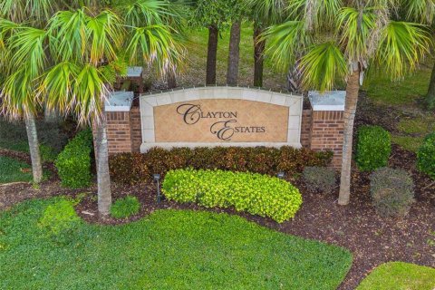 House in Apopka, Florida 3 bedrooms, 176.42 sq.m. № 2219587 - photo 3