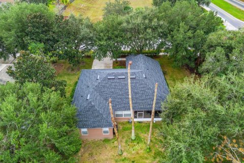 House in Apopka, Florida 3 bedrooms, 176.42 sq.m. № 2219587 - photo 2