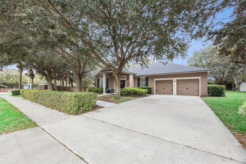 House in Apopka, Florida 3 bedrooms, 176.42 sq.m. № 2219587 - photo 5