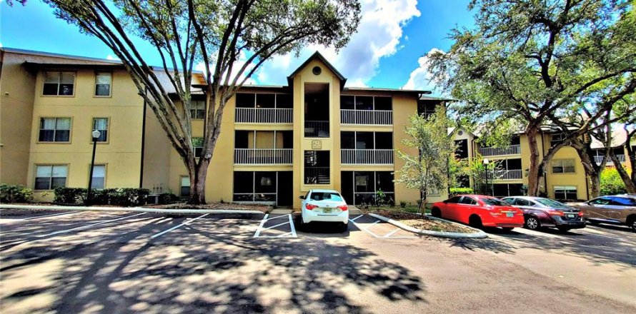 Condominio en Altamonte Springs, Florida, 1 dormitorio № 1869313