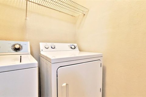 Снять в аренду кондоминиум в Альтамонте-Спрингс, Флорида 4 комнаты, 71.63м2, № 1869313 - фото 8
