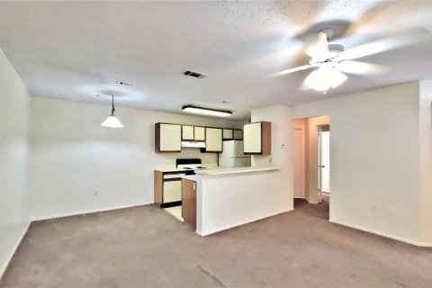 Condominio en alquiler en Altamonte Springs, Florida, 1 dormitorio, 71.63 m2 № 1869313 - foto 5