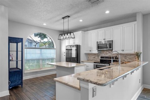Casa en venta en Orlando, Florida, 4 dormitorios, 137.87 m2 № 1900036 - foto 5