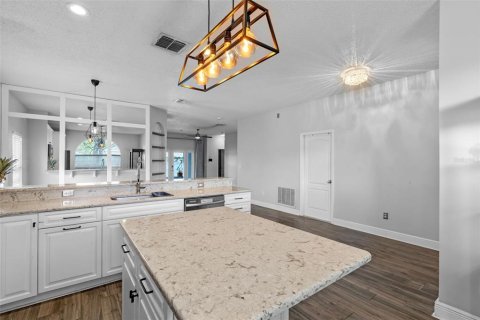 Casa en venta en Orlando, Florida, 4 dormitorios, 137.87 m2 № 1900036 - foto 6