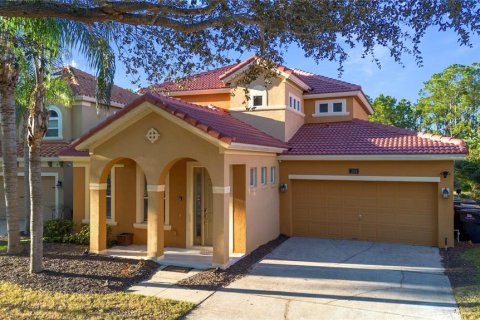 House in Davenport, Florida 5 bedrooms, 216.65 sq.m. № 1534908 - photo 1