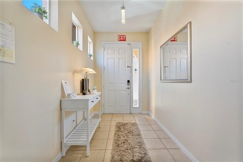 House in Davenport, Florida 5 bedrooms, 216.65 sq.m. № 1534908 - photo 10