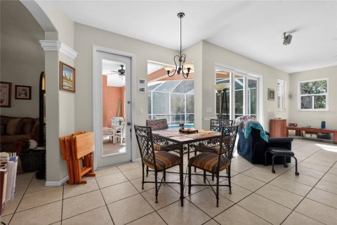 House in Hudson, Florida 3 bedrooms, 195.09 sq.m. № 2110083 - photo 7